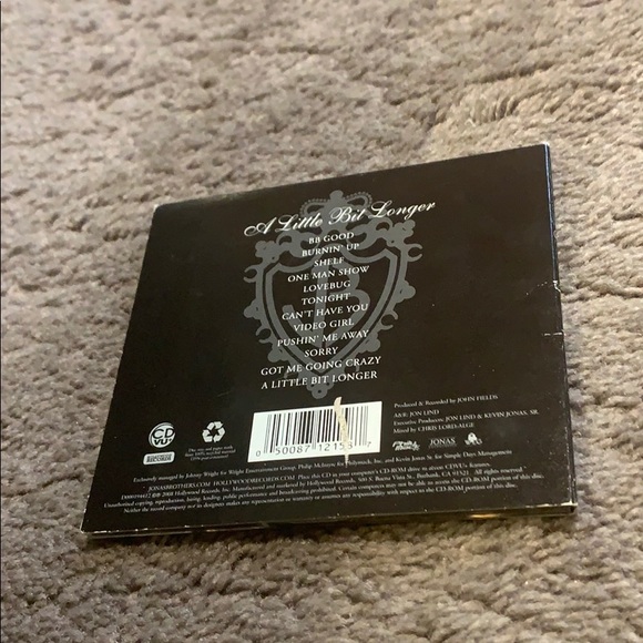 jonas brothers vintage HAND AUTOGRAPHED CD - Picture 4 of 4